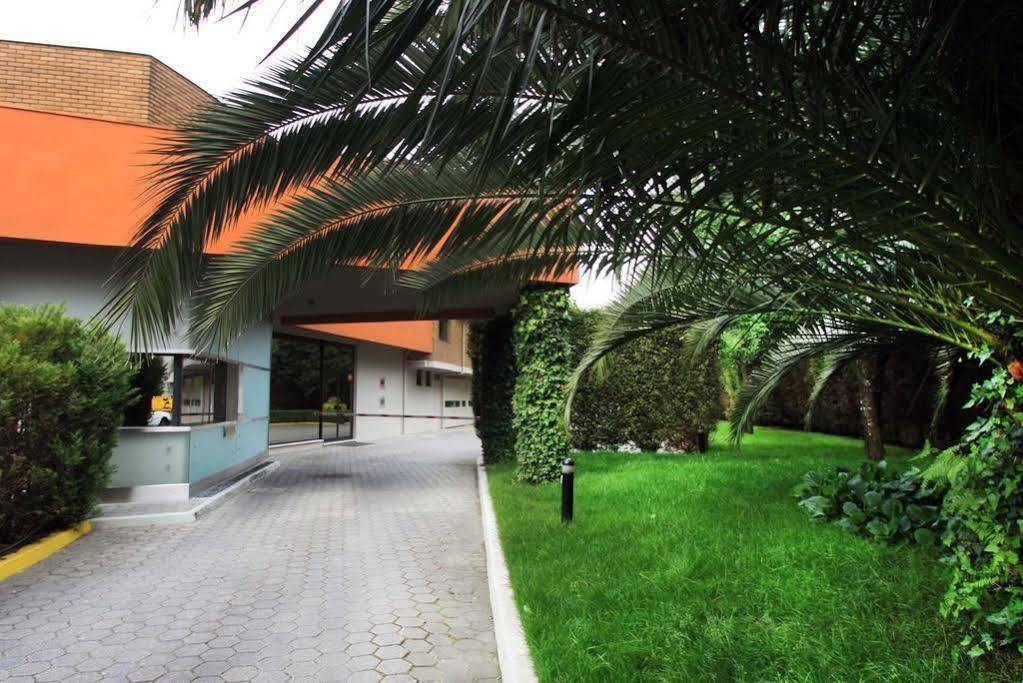 Motel Tropicana Вила-Нова-ди-Гая Экстерьер фото