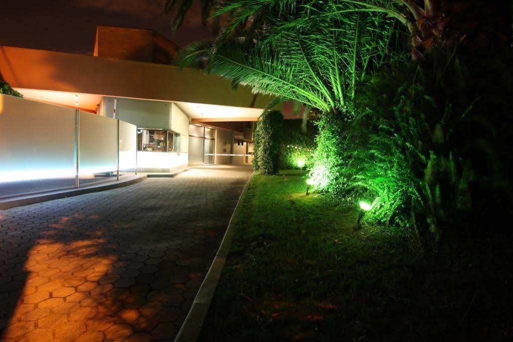 Motel Tropicana Вила-Нова-ди-Гая Экстерьер фото